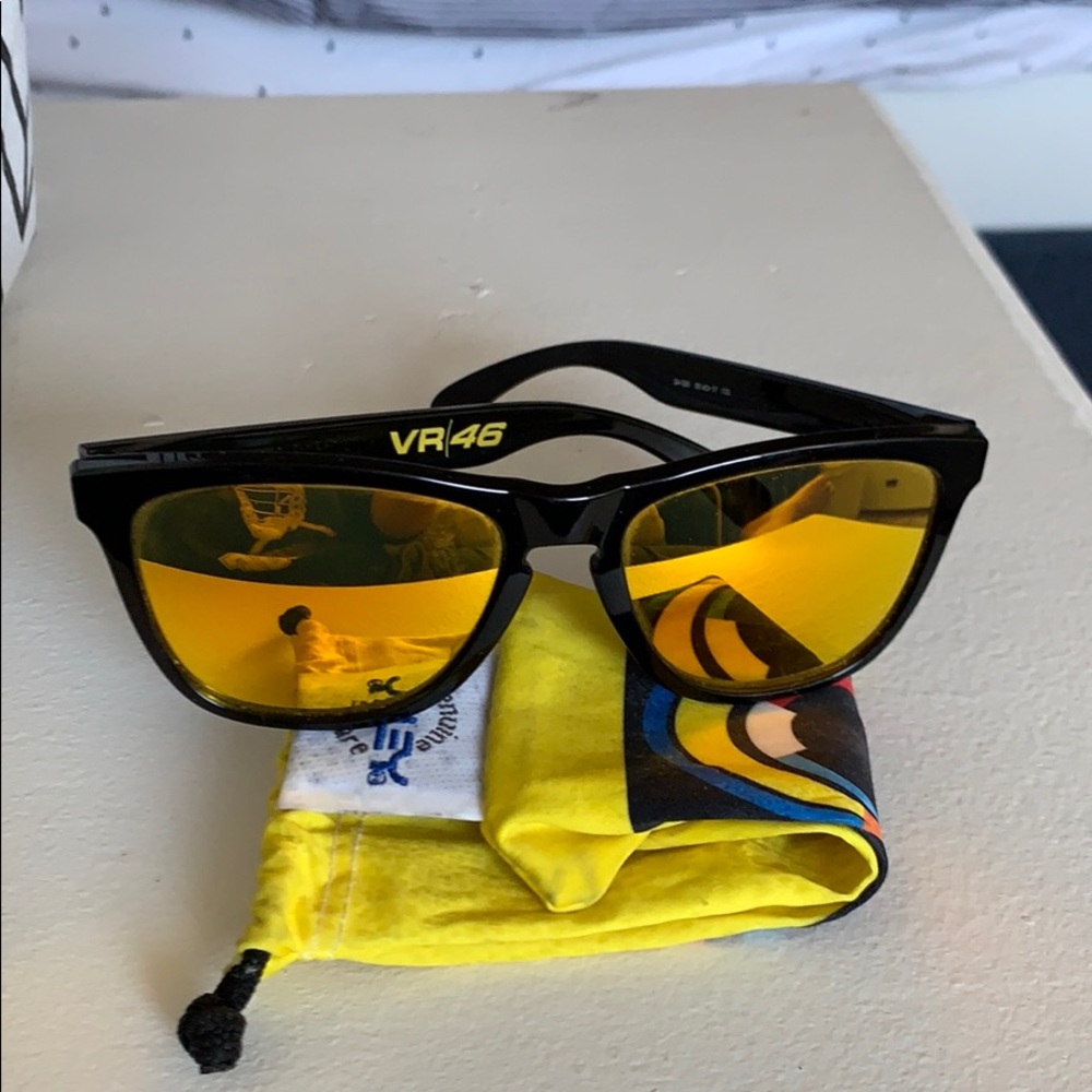 Oakley Frogskin VR 46